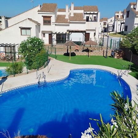 Suite En Sierramagna, Piscina Abierta El Ronquillo Exteriör bild