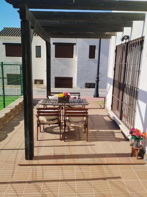 Suite En Sierramagna, Piscina Abierta El Ronquillo Exteriör bild