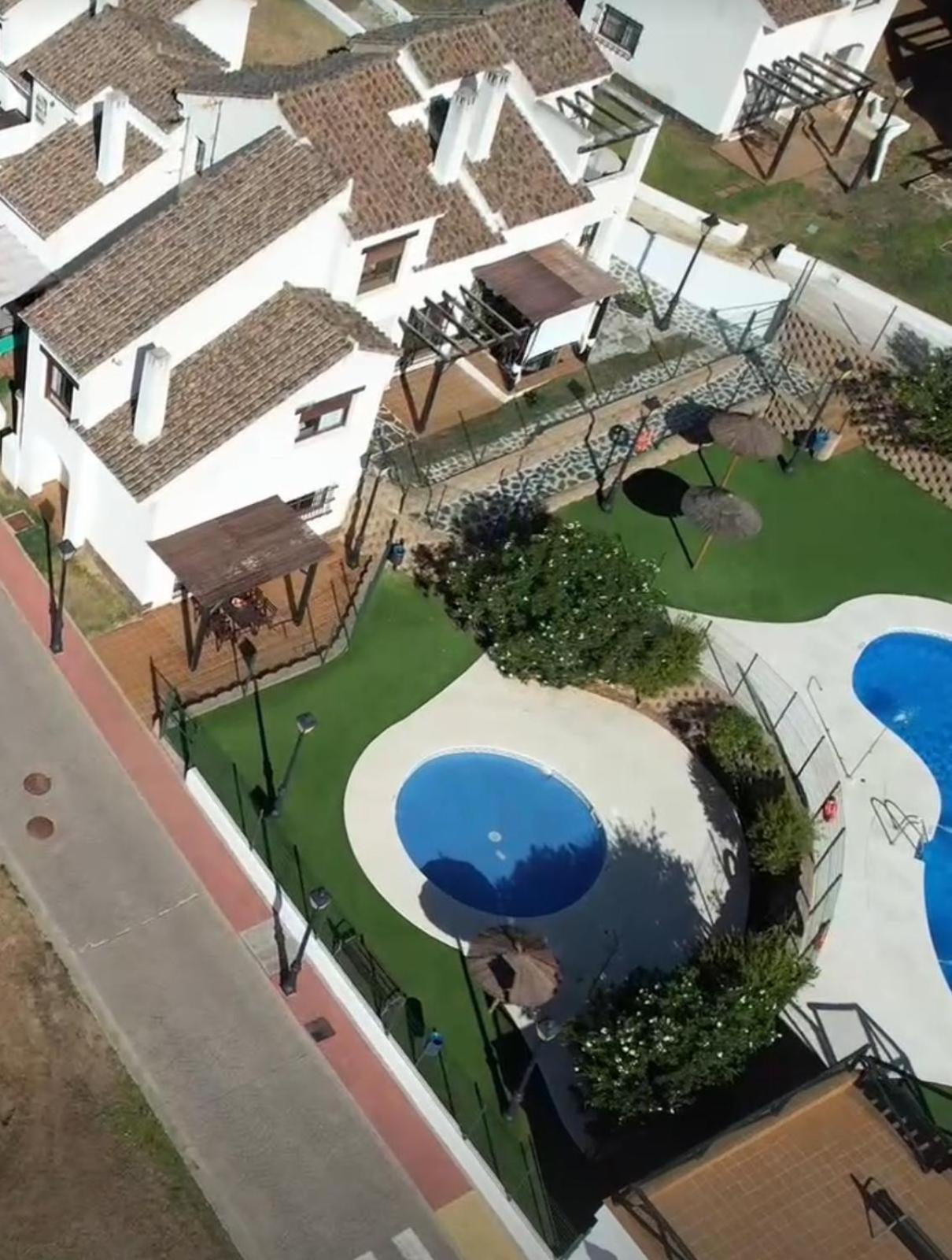 Suite En Sierramagna, Piscina Abierta El Ronquillo Exteriör bild